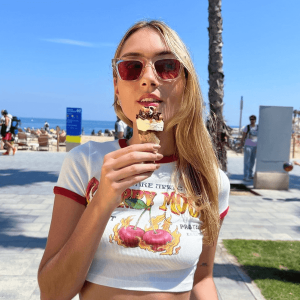 Transparent frames sunglasses with red lenses